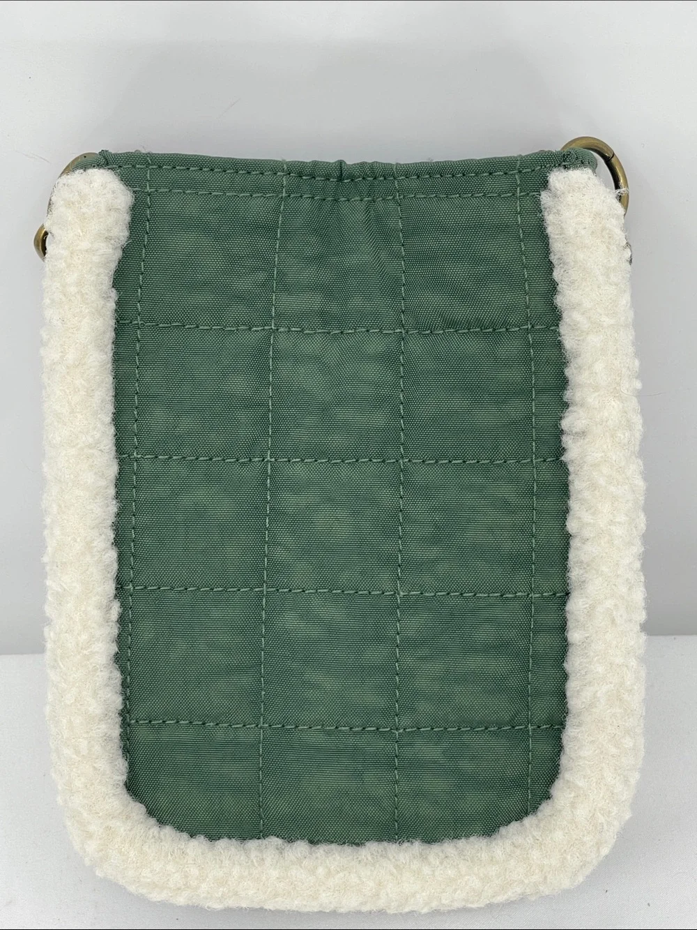 UNIVERSAL THREADS Quilted Green Sherpa-Trim Crossbody Bag. NWOT